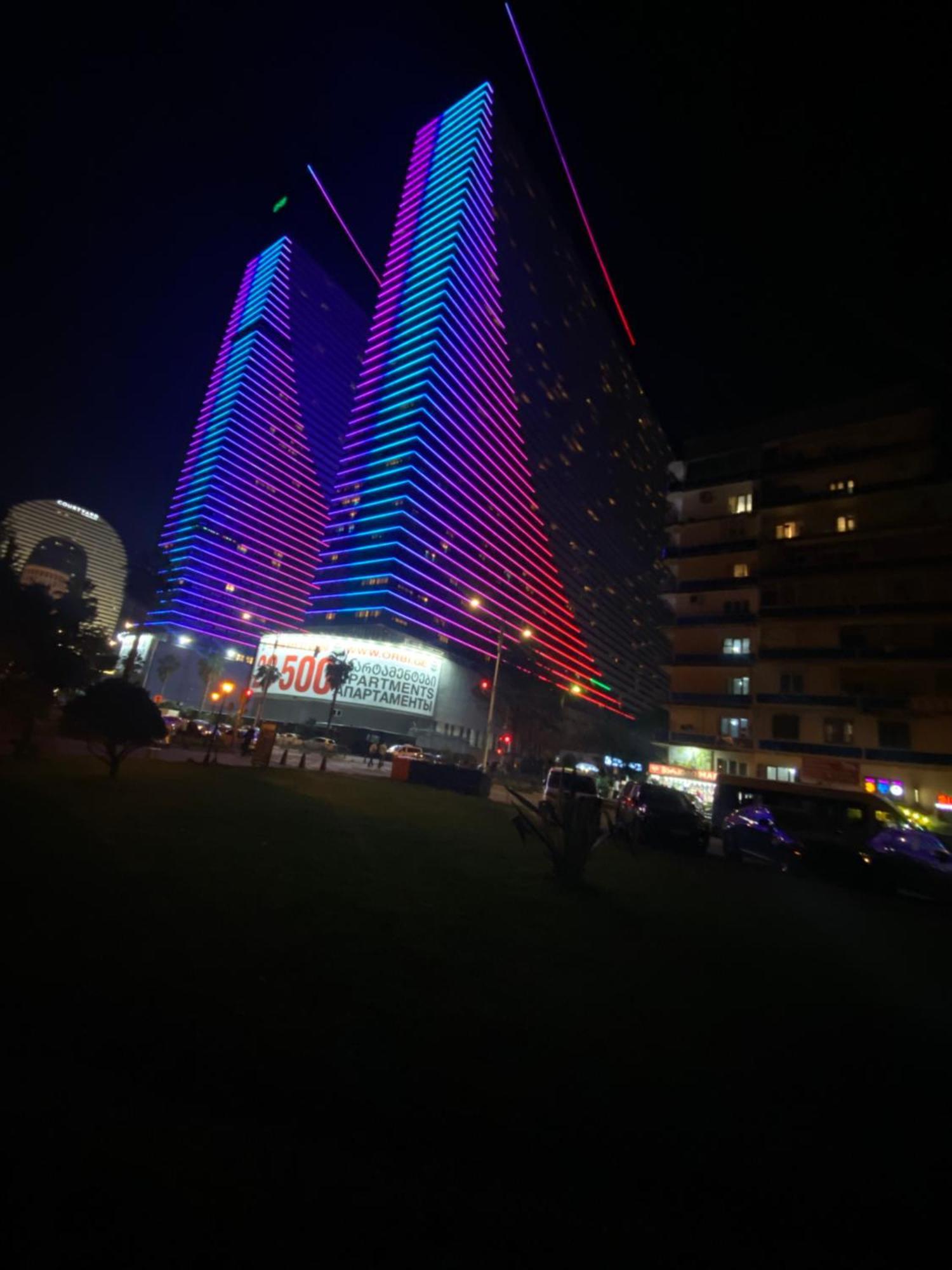 Delux Sea View Aparthotel In Orbi City Batumi Ngoại thất bức ảnh