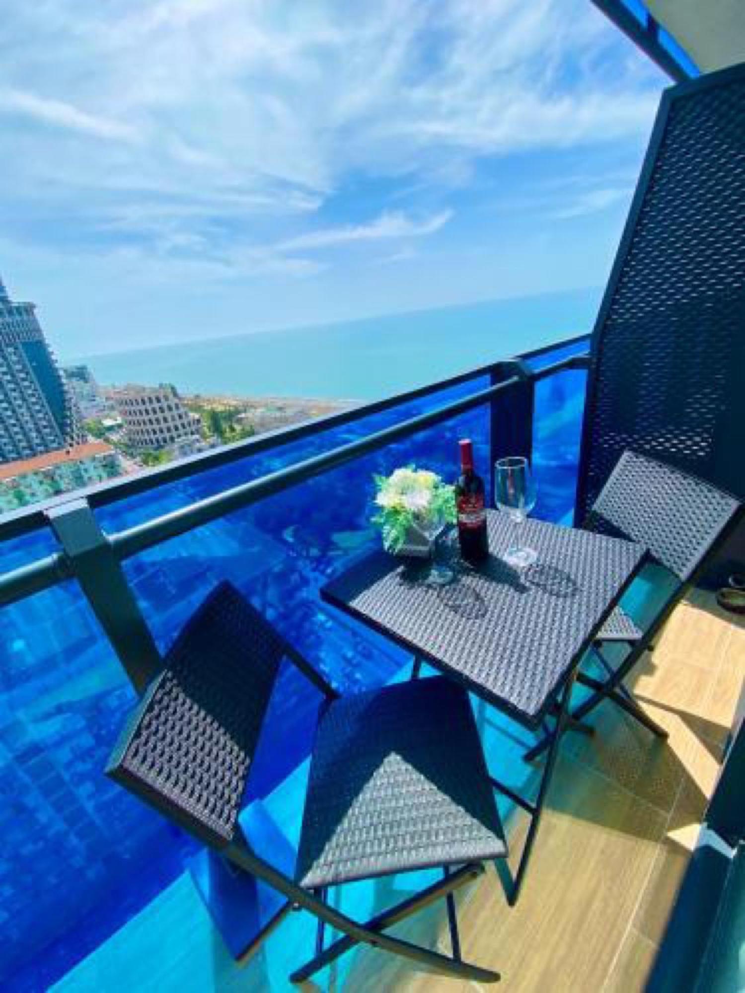 Delux Sea View Aparthotel In Orbi City Batumi Ngoại thất bức ảnh