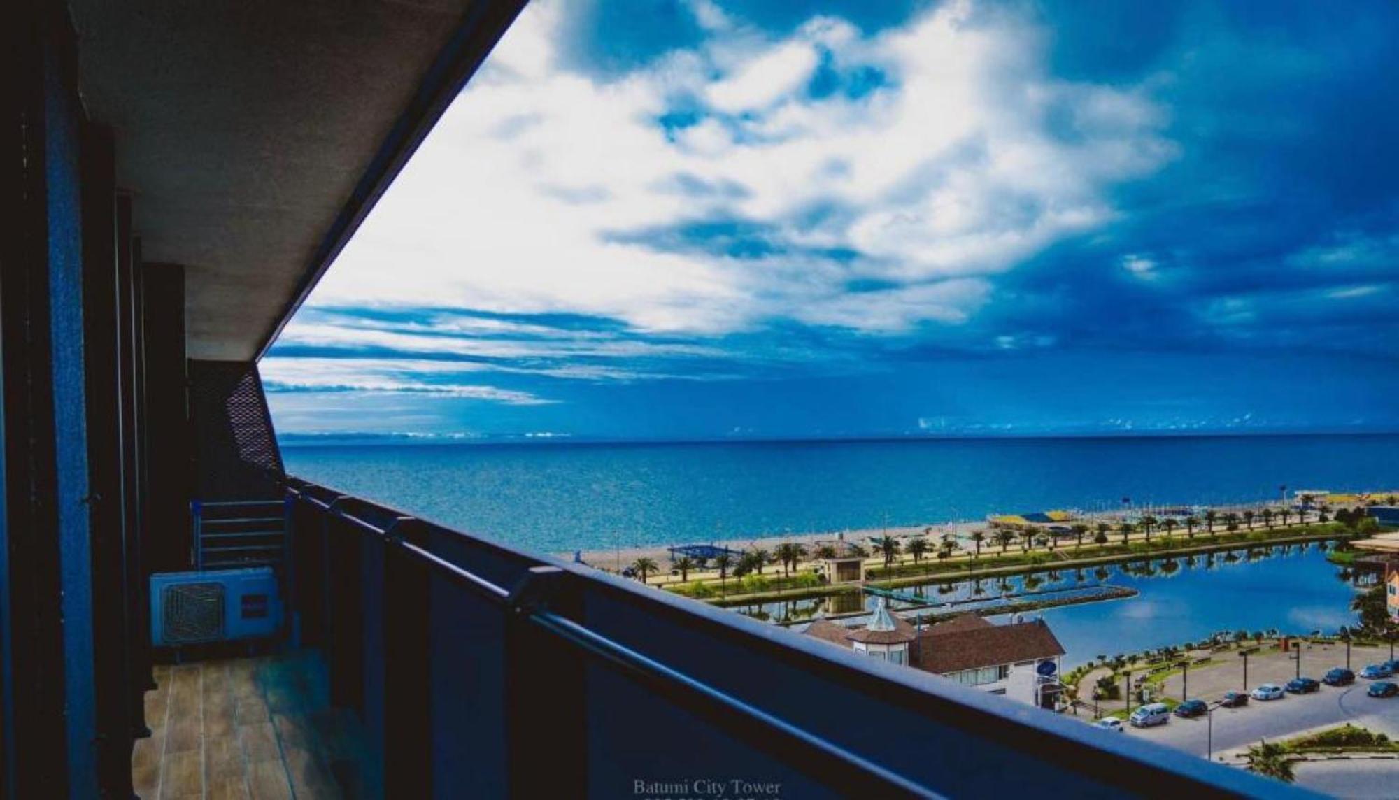 Delux Sea View Aparthotel In Orbi City Batumi Ngoại thất bức ảnh