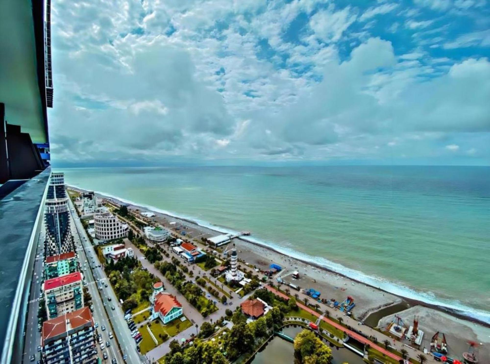 Delux Sea View Aparthotel In Orbi City Batumi Ngoại thất bức ảnh