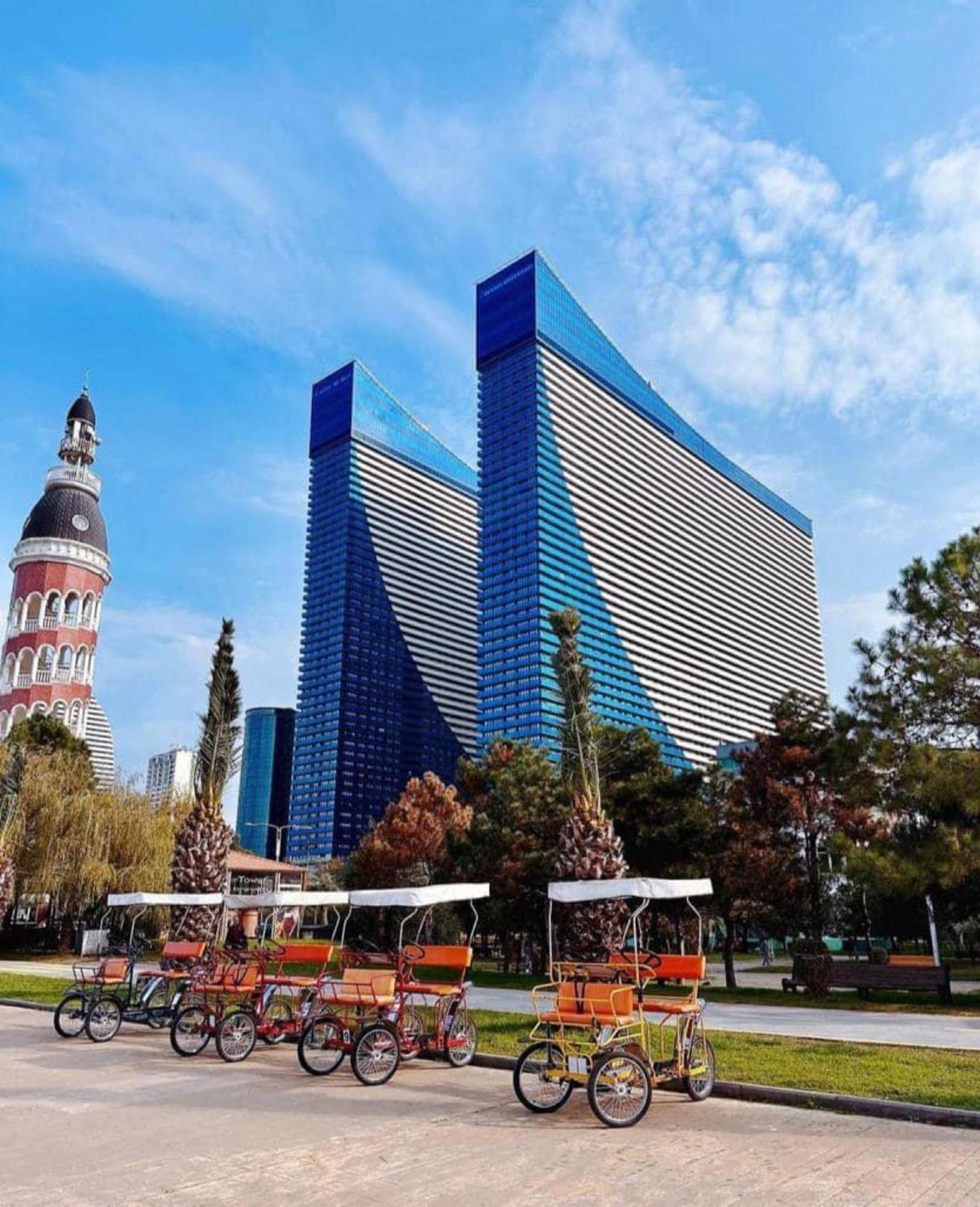 Delux Sea View Aparthotel In Orbi City Batumi Ngoại thất bức ảnh